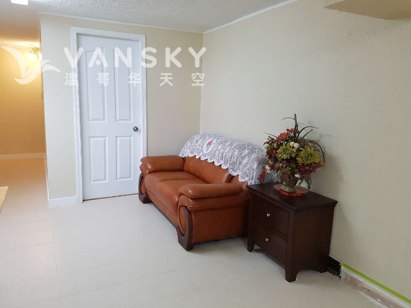 241012121522_2120 东房间照片2.jpg